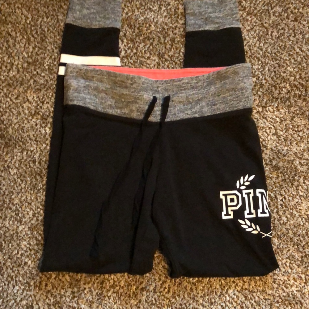 VS Pink yoga leggings
